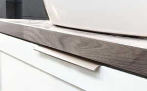 ידיות אינטרגליות לריהוט