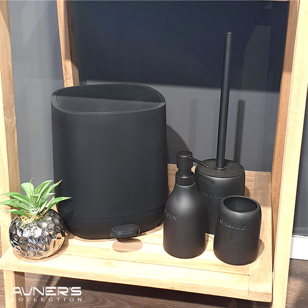 דיספנסר לסבון נוזלי מונח דגם TOWN שחור