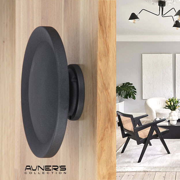 ידית שחורה לדלת חוץ