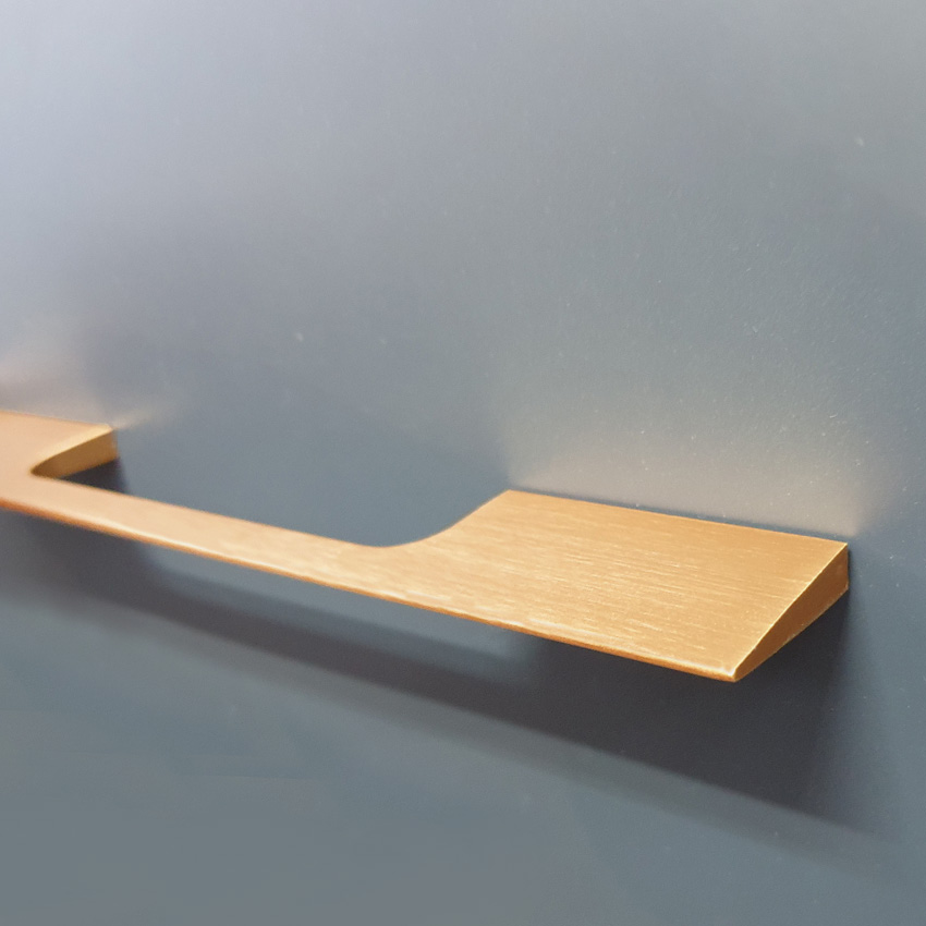 ידית לארון 6061 פליז מוברש