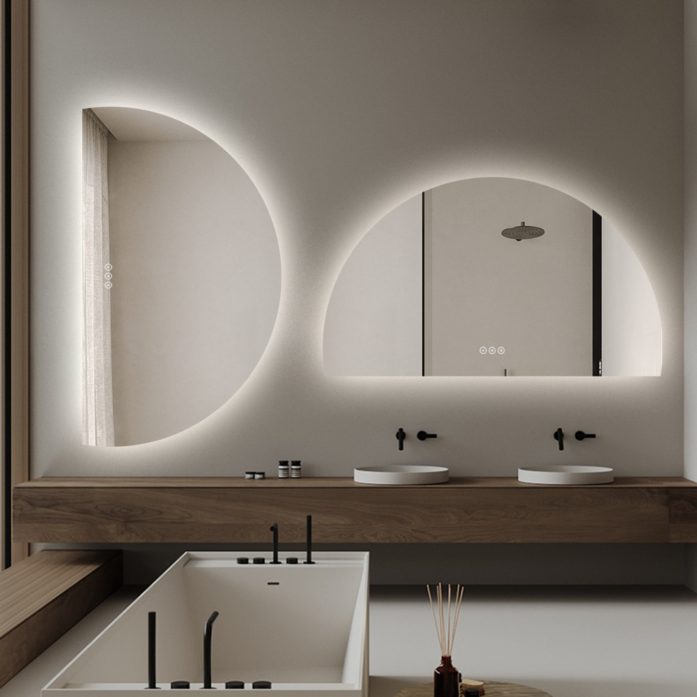 מראת חצי ירח חכמה עם תאורת LED, בלוטוס ומפשיר אדים – 120X70 ס"מ (בתקן IP65)